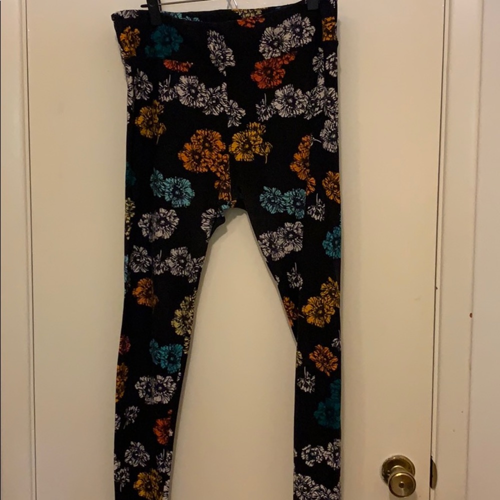 Tall and Curvy LuLaRoe leggings